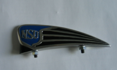 NSU-Wappenschild am Kotflügel 